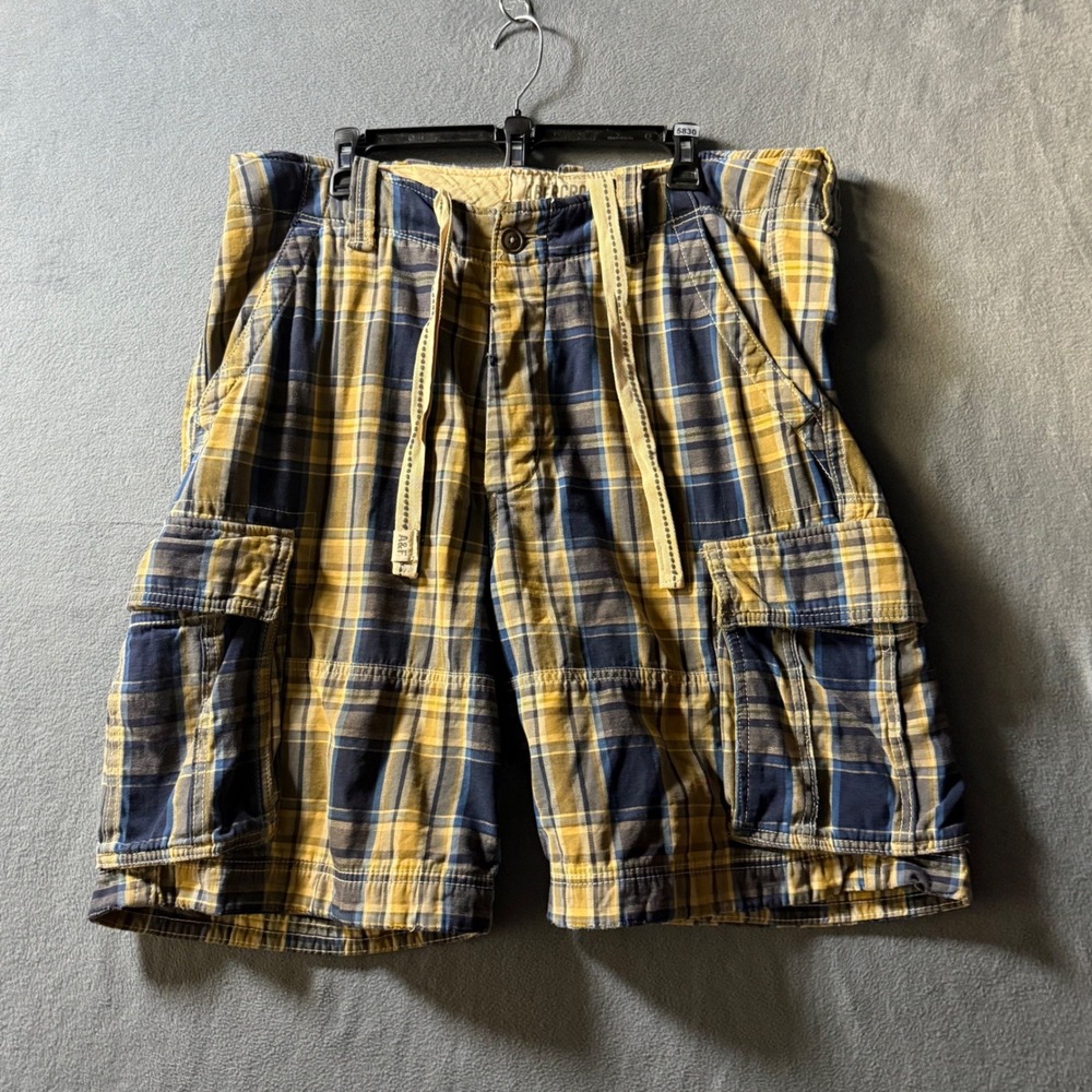 Abercrombie & Fitch Mens Plaid Cargo Shorts Blue Yellow Size 36 Relaxed Fit